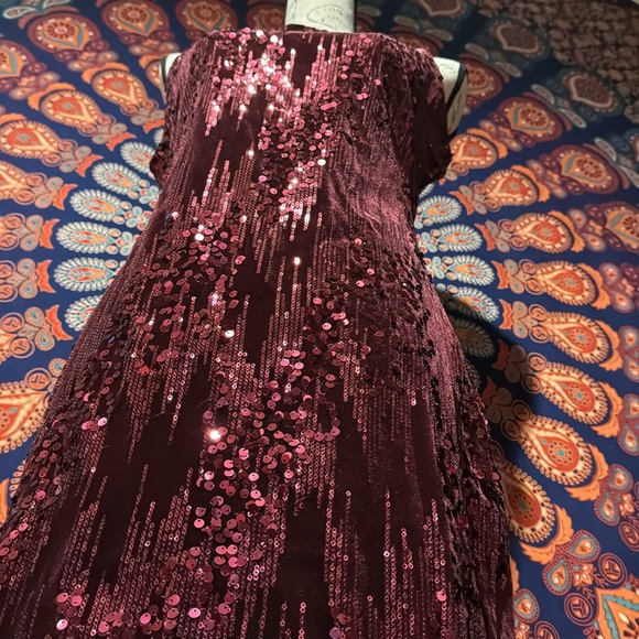 Party dress - WINE COLOR SEQUIN & velvet MINI DRESS - Picture 6 of 8